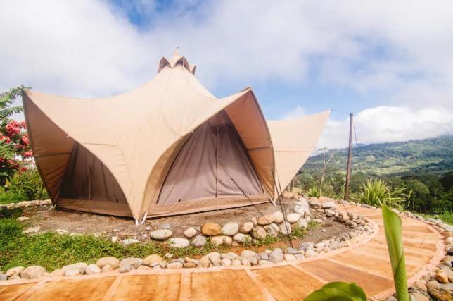 Holos Retreat Center: The Entire Ridge Basecamp Baru 외부 사진