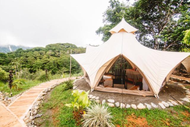 Holos Retreat Center: The Entire Ridge Basecamp Baru 외부 사진